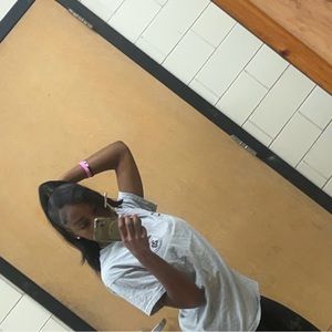 Meet your Posher, Naomi